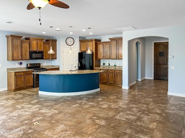 3937 N SMITHSONIAN Drive, Florence, AZ 85132