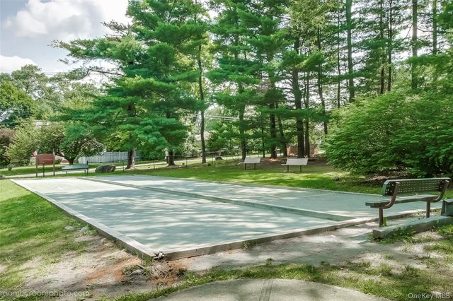 104 Bon Aire Circle W 8L, Suffern, NY 10901