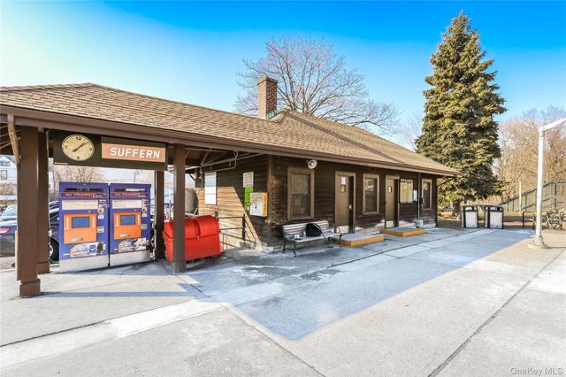 104 Bon Aire Circle W 8L, Suffern, NY 10901