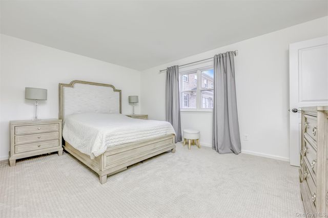 104 Bon Aire Circle W 8L, Suffern, NY 10901