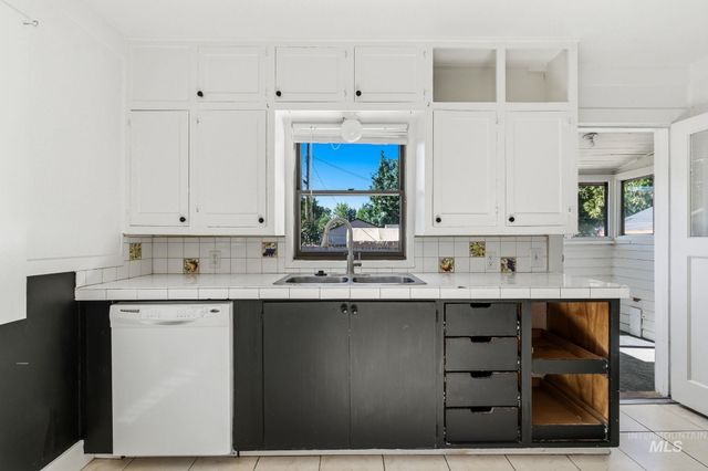 2034 S Broxon, Boise, ID 83705