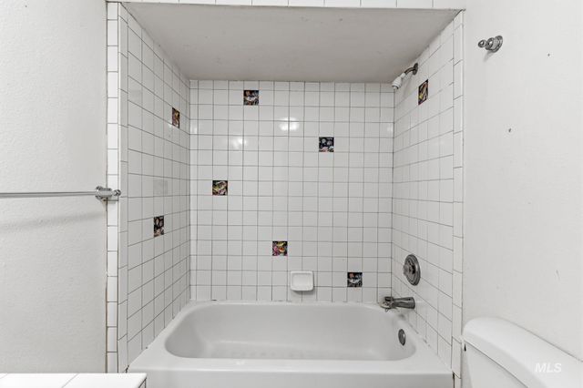 2034 S Broxon, Boise, ID 83705