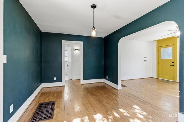 2034 S Broxon, Boise, ID 83705