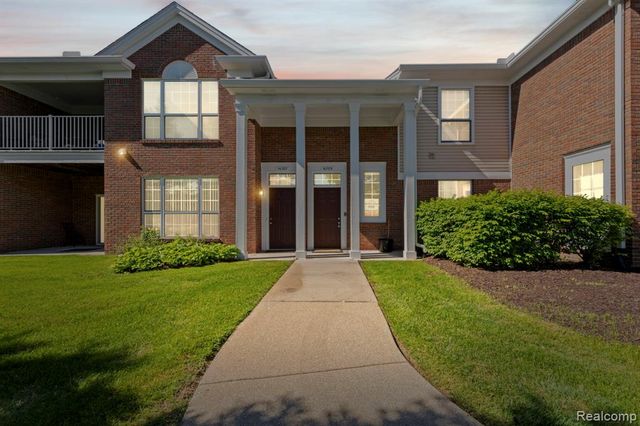 16789 Carriage Way, Northville, MI 48168