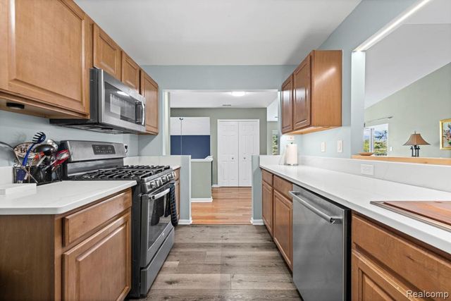 16789 Carriage Way, Northville, MI 48168