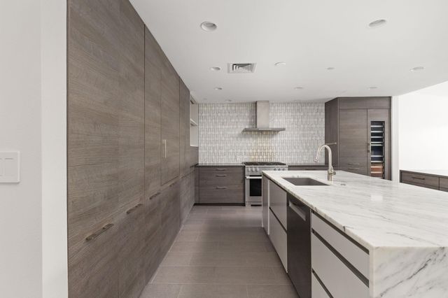901 W 9th ST 107, Austin, TX 78703