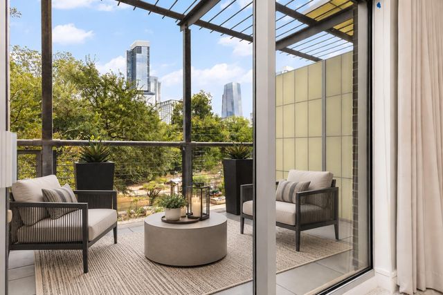 901 W 9th ST 107, Austin, TX 78703