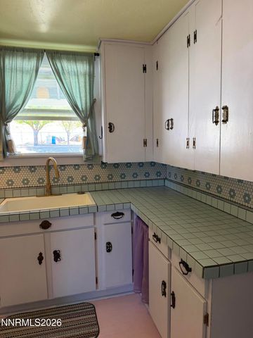 1021 NW Tonopah Avenue, Tonopah, NV 89049