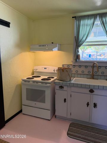 1021 NW Tonopah Avenue, Tonopah, NV 89049