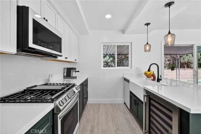 587 Sycamore Avenue, Claremont, CA 91711