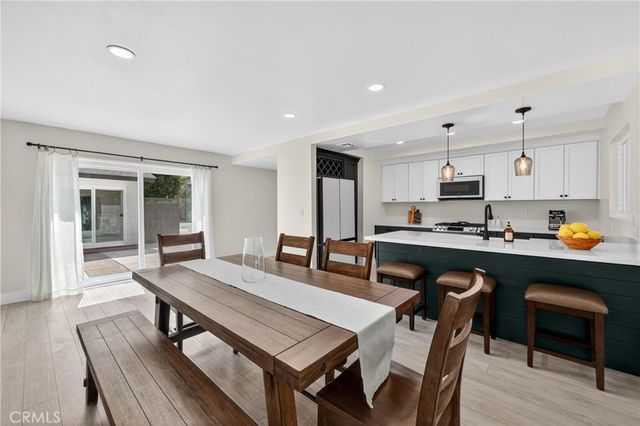 587 Sycamore Avenue, Claremont, CA 91711