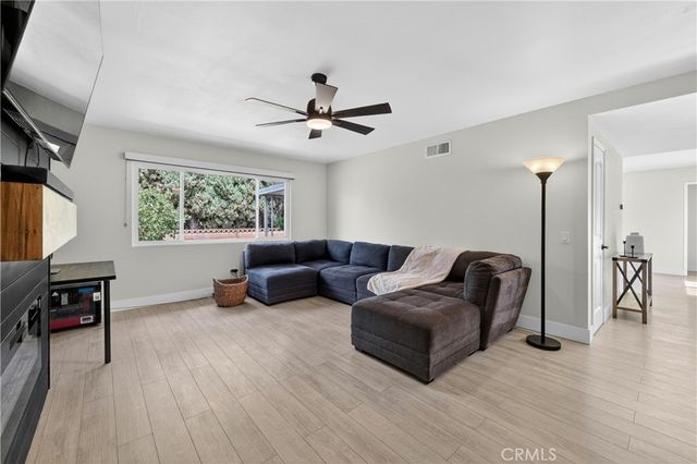 587 Sycamore Avenue, Claremont, CA 91711