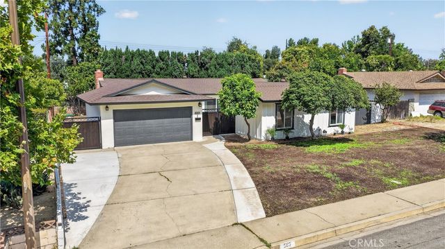 587 Sycamore Avenue, Claremont, CA 91711