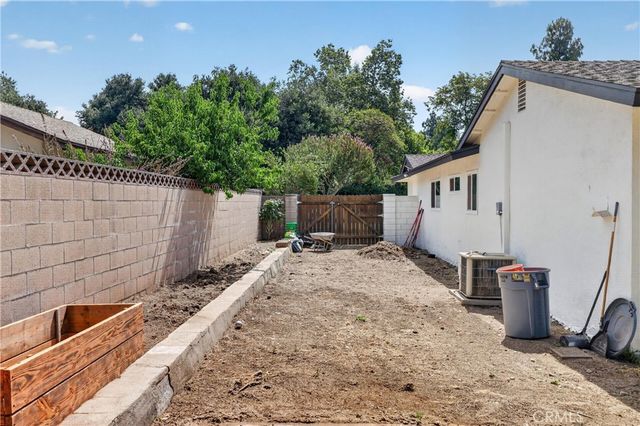 587 Sycamore Avenue, Claremont, CA 91711