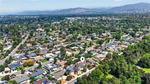 587 Sycamore Avenue, Claremont, CA 91711