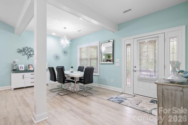 4850 Woodwinds Drive NE, Hickory, NC 28601