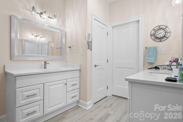 4850 Woodwinds Drive NE, Hickory, NC 28601