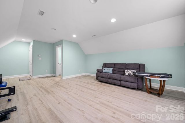 4850 Woodwinds Drive NE, Hickory, NC 28601