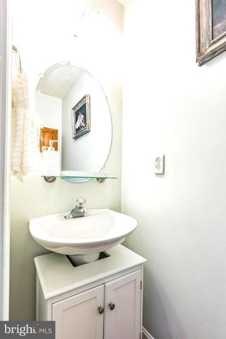16068 HAYES LN, Woodbridge, VA 22191