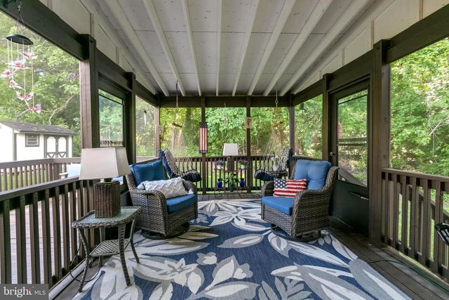 16068 HAYES LN, Woodbridge, VA 22191