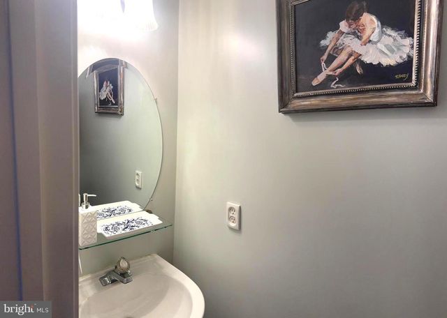 16068 HAYES LN, Woodbridge, VA 22191