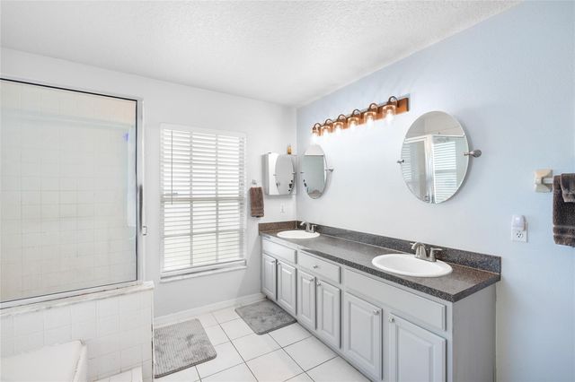 1839 QUEEN PALM DRIVE, Apopka, FL 32712