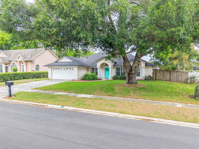 1839 QUEEN PALM DRIVE, Apopka, FL 32712