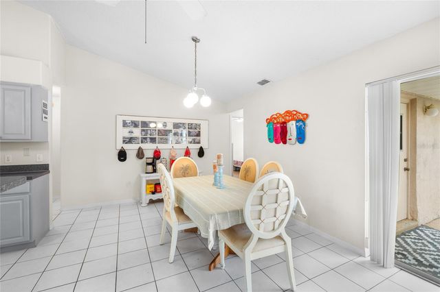 1839 QUEEN PALM DRIVE, Apopka, FL 32712