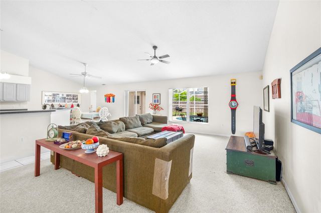 1839 QUEEN PALM DRIVE, Apopka, FL 32712