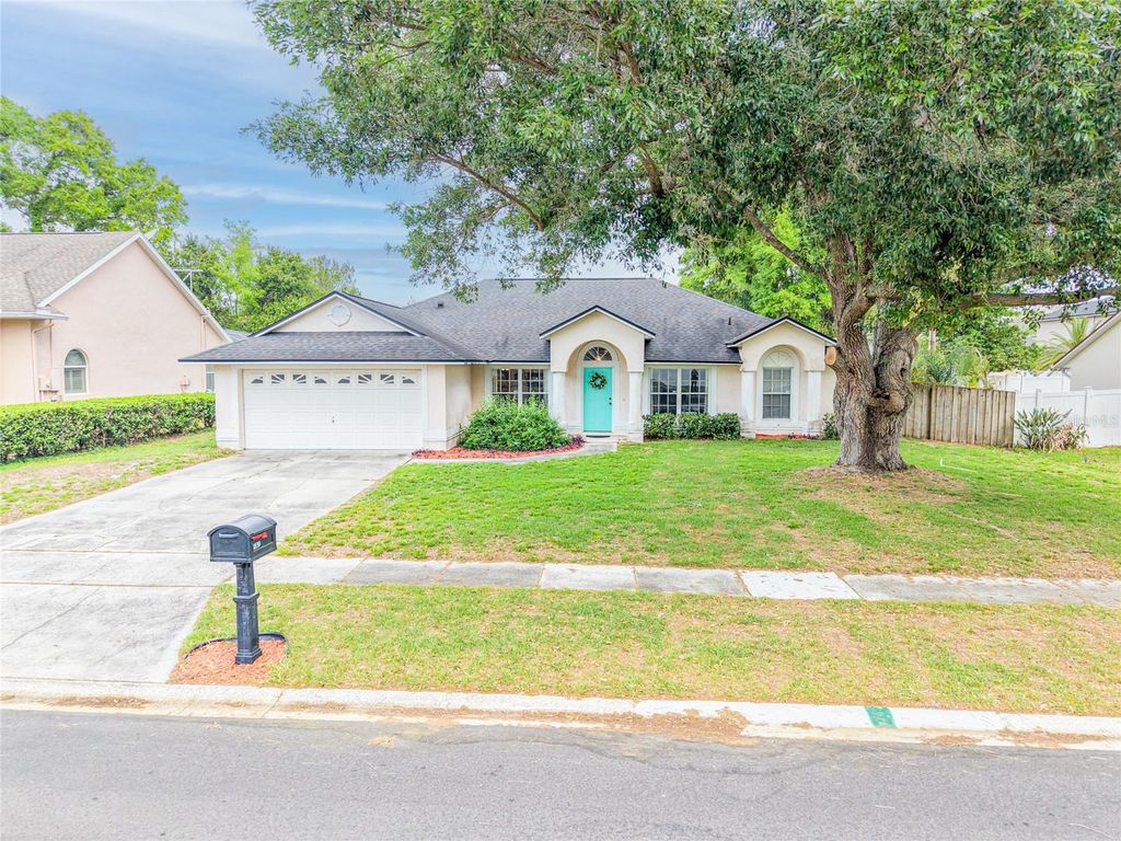 1839 QUEEN PALM DRIVE, Apopka, FL 32712