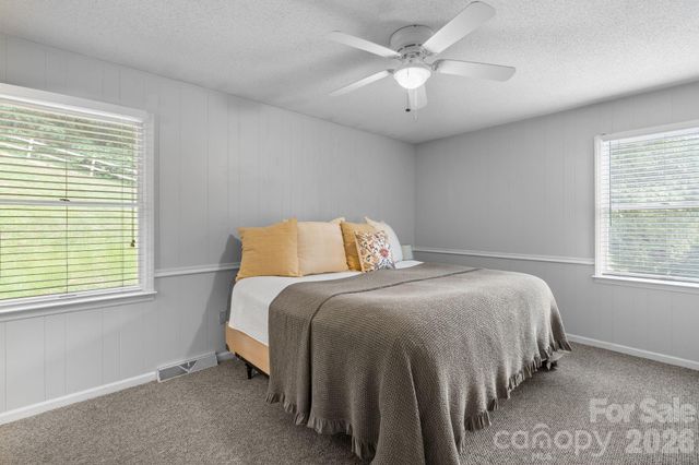 44 Green Drive, Waynesville, NC 28785
