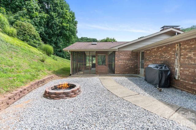 44 Green Drive, Waynesville, NC 28785