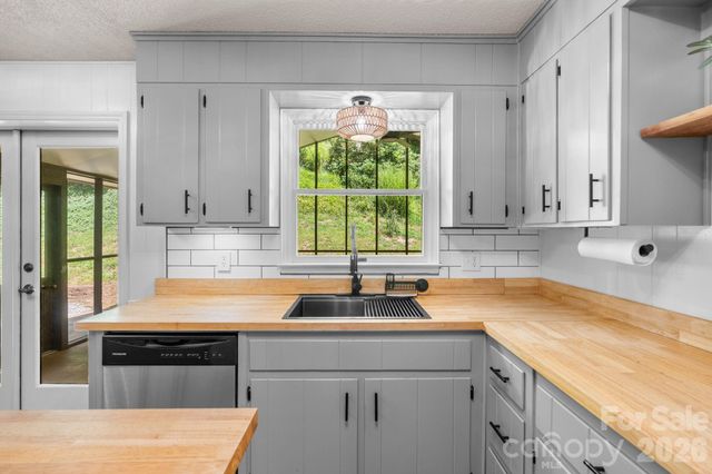 44 Green Drive, Waynesville, NC 28785