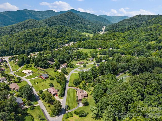 44 Green Drive, Waynesville, NC 28785