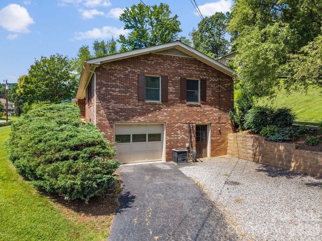 44 Green Drive, Waynesville, NC 28785