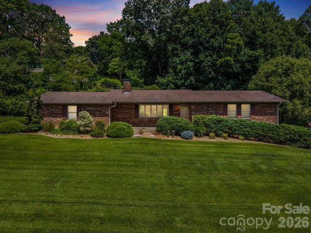44 Green Drive, Waynesville, NC 28785