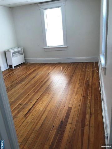 45 Diamond Bridge Avenue 2, Hawthorne, NJ 07506
