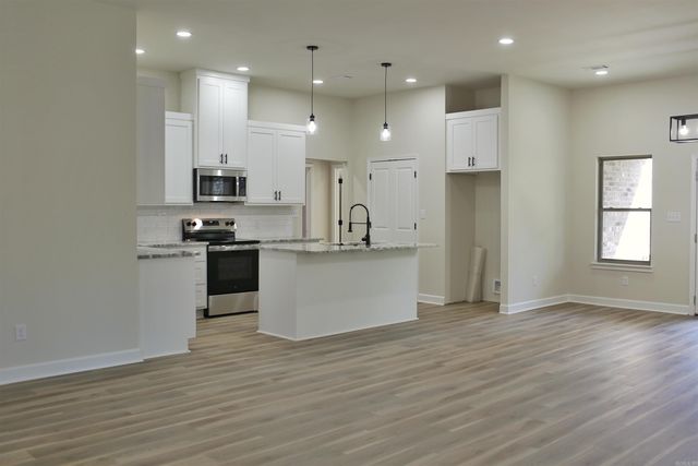 1123 E Carmichael Road, Cabot, AR 72023