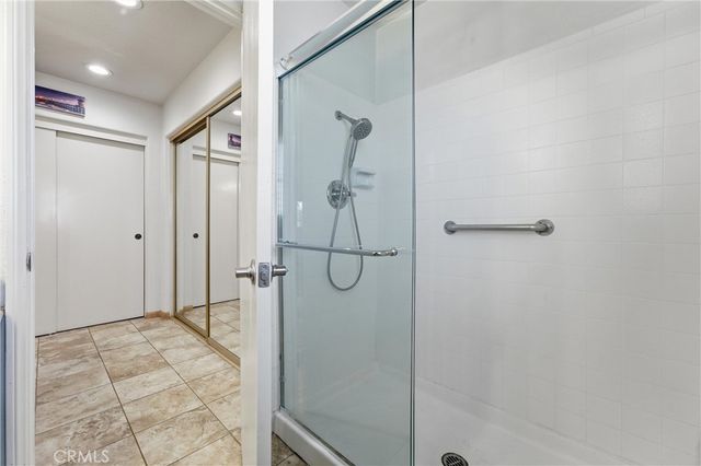 5872 Meadowbrook Drive, Huntington Beach, CA 92649