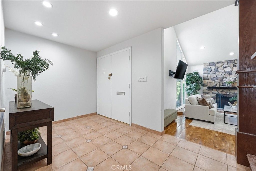 5872 Meadowbrook Drive, Huntington Beach, CA 92649 — photo 5