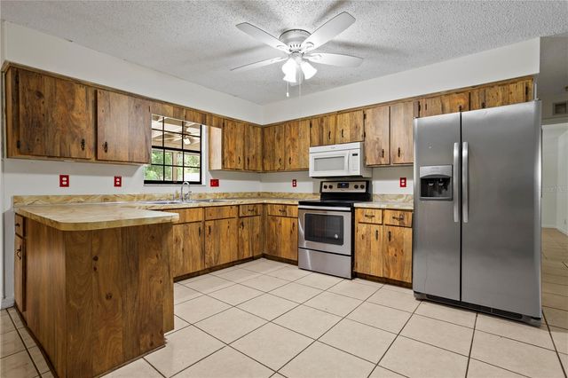 1949 DUPONT COURT, Deltona, FL 32725