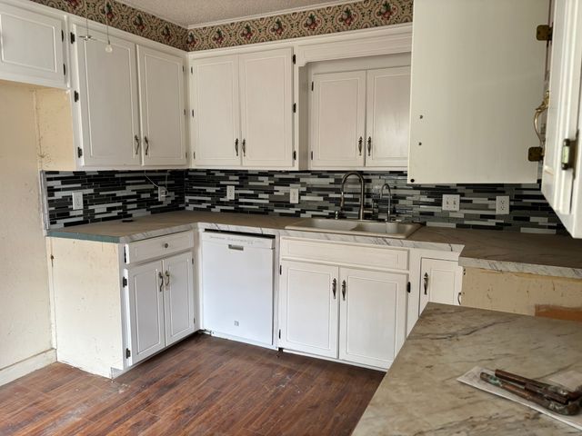 624 W Gandy Street, Denison, TX 75020