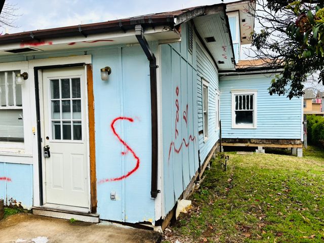 624 W Gandy Street, Denison, TX 75020