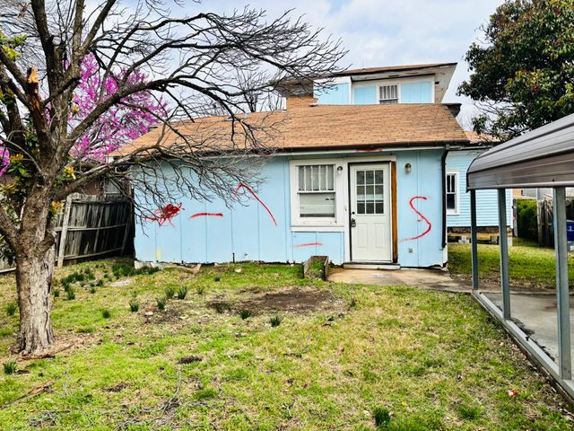 624 W Gandy Street, Denison, TX 75020