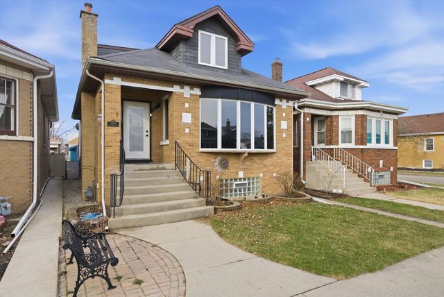 7825 W Cressett Drive, Elmwood Park, IL 60707