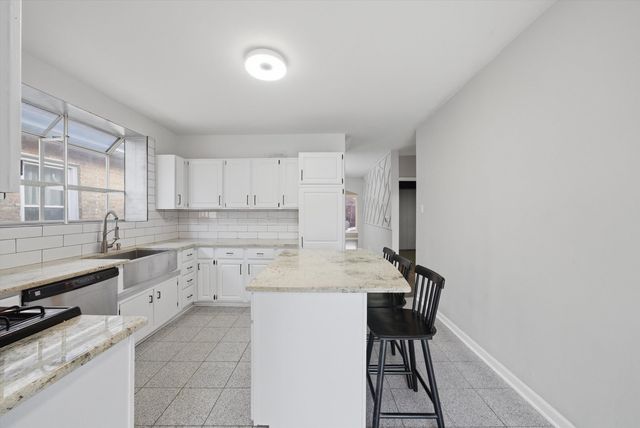 7825 W Cressett Drive, Elmwood Park, IL 60707