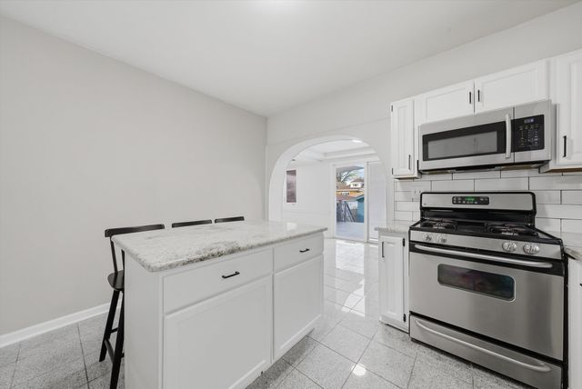 7825 W Cressett Drive, Elmwood Park, IL 60707