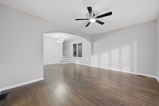 7825 W Cressett Drive, Elmwood Park, IL 60707