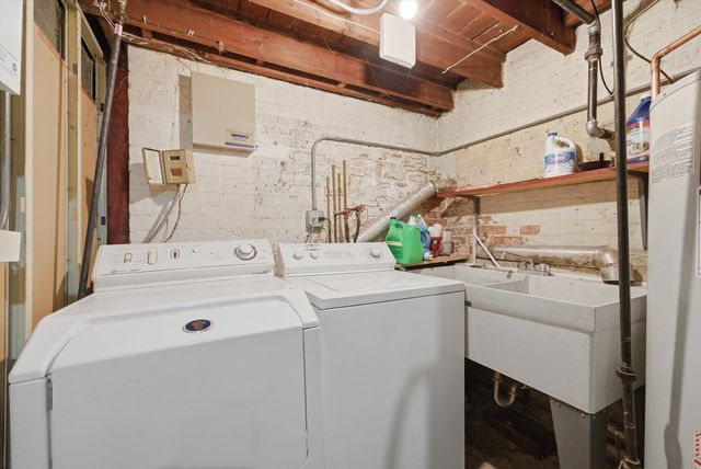 7825 W Cressett Drive, Elmwood Park, IL 60707