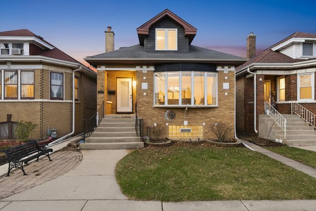 7825 W Cressett Drive, Elmwood Park, IL 60707